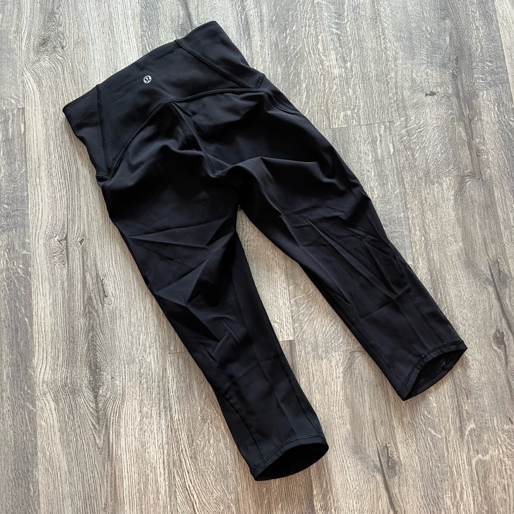 Lululemon crops